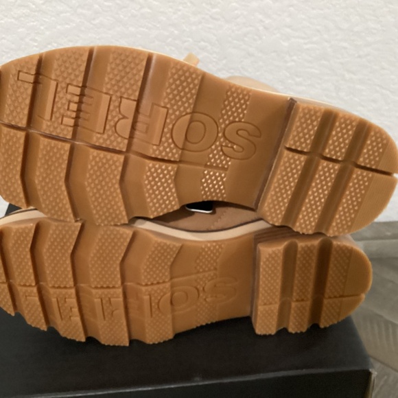 SOREL Lennox Waterproof Hiking Boot (Women) 7.5M - Picture 7 of 11